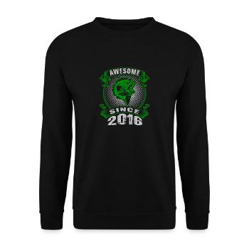 Awesome since 2016. Angel, Angler Geburtstag - Unisex Pullover - Schwarz - Vorne - Alina (178cm) & Michal (187cm)