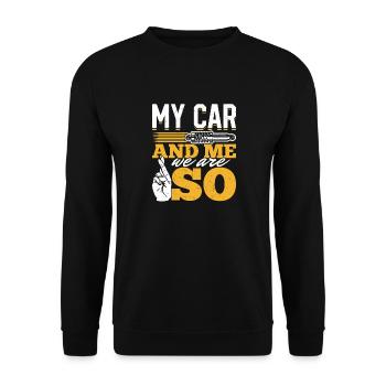 Mein Auto und ich , wir sind SO - PS Liebhaber - Unisex Pullover - Schwarz - Vorne - Alina (178cm) & Michal (187cm)