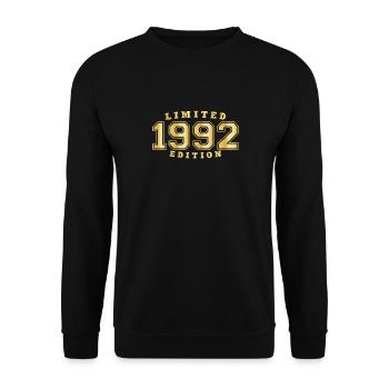 1992 Geburtsjahr Jahrgang Baujahr Geboren - Unisex Pullover - Schwarz - Vorne - Alina (178cm) & Michal (187cm)