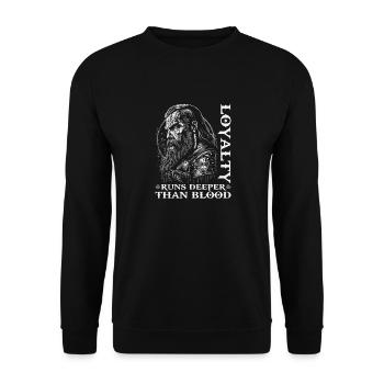 Wikinger Spruch Loyality Runs Deeper than Blood - Unisex Pullover - Schwarz - Vorne - Alina (178cm) & Michal (187cm)