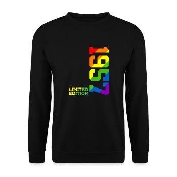 LGBTQ 1957 REGENBOGEN QUEER 69. GEBURTSTAG PRIDE - Unisex Pullover - Schwarz - Vorne - Alina (178cm) & Michal (187cm)