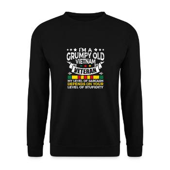 Ne sous-estimez jamais un vieil homme qui est aussi - Sweat-shirt Unisexe - noir - Devant - Alina (178cm) & Michal (187cm)