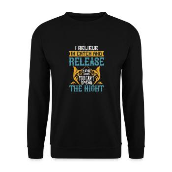 02 I BELIEVE IN CATCH AND RELEASE 01 - Unisex Pullover - Schwarz - Vorne - Alina (178cm) & Michal (187cm)