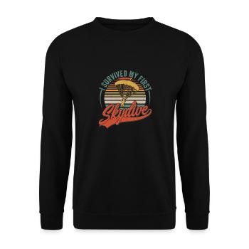 I Survived My First Skydive Parachute Skydiver - Unisex Sweatshirt - black - Front - Alina (178cm) & Michal (187cm)