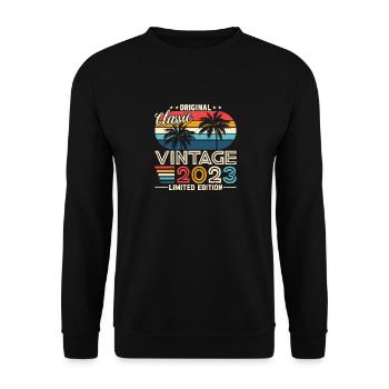 Eleganter Vintage: 2023 Retro Geschenk 2023 2025 - Unisex Pullover - Schwarz - Vorne - Alina (178cm) & Michal (187cm)
