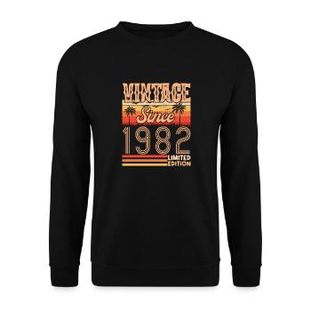 1982. Jahrgang Jahrgang 1982 Geburtstag - Unisex Pullover - Schwarz - Vorne - Alina (178cm) & Michal (187cm)