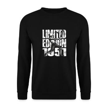 Édition limitée 1951 Édition limitée Cricket - Sweat-shirt Unisexe - noir - Devant - Alina (178cm) & Michal (187cm)
