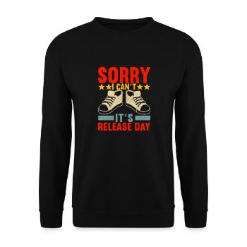 Sneakerhead Sneaker Collector - Unisex Sweatshirt - black - Front - Alina (178cm) & Michal (187cm)