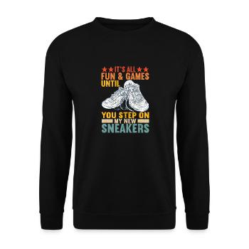 Sneakerhead Sneaker Collector - Unisex Sweatshirt - black - Front - Alina (178cm) & Michal (187cm)