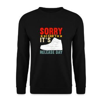 Sneakerhead Sneaker Collector - Unisex Sweatshirt - black - Front - Alina (178cm) & Michal (187cm)