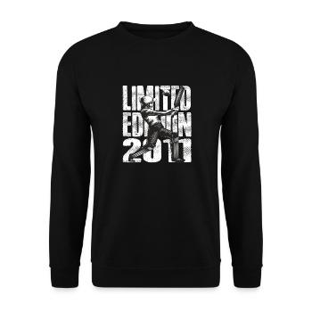 Limited Edition 2011 Limited Edition Cricket - Unisex Pullover - Schwarz - Vorne - Alina (178cm) & Michal (187cm)