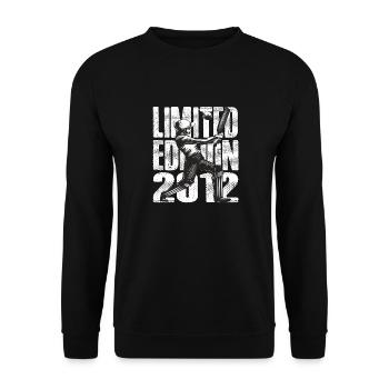 Limited Edition 2012 Limited Edition Cricket - Unisex Pullover - Schwarz - Vorne - Alina (178cm) & Michal (187cm)