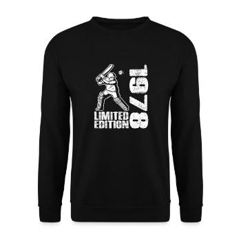 Limited Edition 1978 Limited Edition Cricket - Unisex Sweatshirt - black - Front - Alina (178cm) & Michal (187cm)