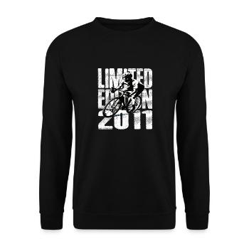 Limited Edition 2011 Limited Edition Geburtstag - Unisex Pullover - Schwarz - Vorne - Alina (178cm) & Michal (187cm)