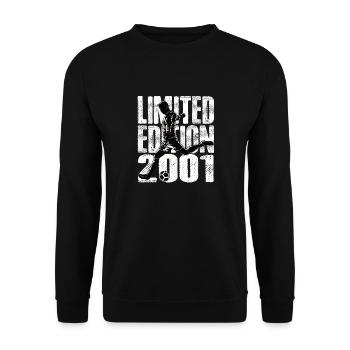 Limited Edition 2001 Limited Edition Fußball - Unisex Pullover - Schwarz - Vorne - Alina (178cm) & Michal (187cm)
