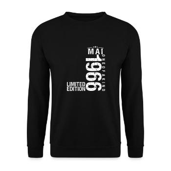 May 1966 May Anniversary May 1966 - Unisex Sweatshirt - black - Front - Alina (178cm) & Michal (187cm)
