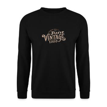 June 1988 Vintage 36th Anniversary Gift 1988 - Unisex Sweatshirt - black - Front - Alina (178cm) & Michal (187cm)