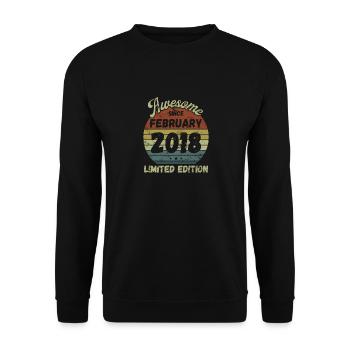 Awesome since February 2018 - Geburtstag - Unisex Pullover - Schwarz - Vorne - Alina (178cm) & Michal (187cm)