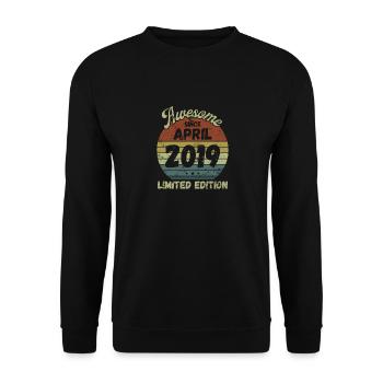 Awesome since April 2019 - Geburtstag - Unisex Pullover - Schwarz - Vorne - Alina (178cm) & Michal (187cm)