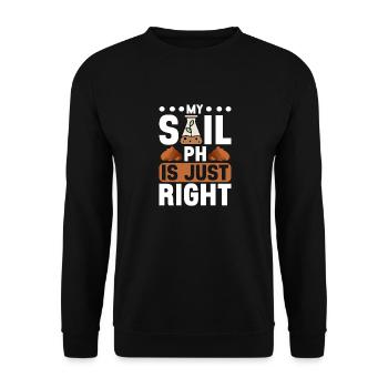 Bodenwissenschaftler Soil Science - Unisex Sweatshirt - black - Front - Alina (178cm) & Michal (187cm)