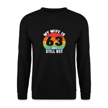 Ma femme a 63 ans et est toujours chaude, j’adore ma jolie femme - Sweat-shirt Unisexe - noir - Devant - Alina (178cm) & Michal (187cm)