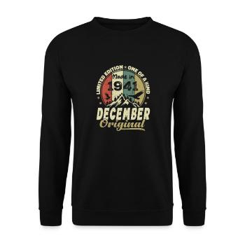 Vintage Cadeau Anniversaire Rétro - Décembre 1941 - Sweat-shirt Unisexe - noir - Devant - Alina (178cm) & Michal (187cm)