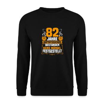 82 Jahre Hauptuntersuchung 82. Geburtstag - Unisex Pullover - Schwarz - Vorne - Alina (178cm) & Michal (187cm)
