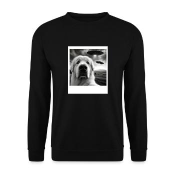 Große Pyrenäen Lustiges Grafik-Selfie mit UFOs Wehr - Unisex Pullover - Schwarz - Vorne - Alina (178cm) & Michal (187cm)