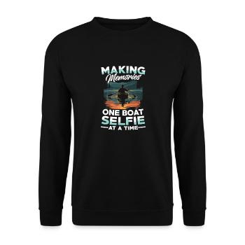 Creating memories: A boat selfie after the - Unisex Sweatshirt - black - Front - Alina (178cm) & Michal (187cm)