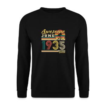 1935 June Vintage Birthday Gift Retro - Unisex Sweatshirt - black - Front - Alina (178cm) & Michal (187cm)