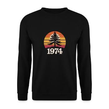 Retro Sunset Nature 1974 Forest Tree - Unisex Sweatshirt - black - Front - Alina (178cm) & Michal (187cm)