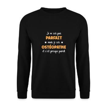 ostéopathe - Sweat-shirt Unisexe - noir - Devant - Alina (178cm) & Michal (187cm)