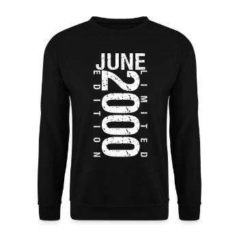 June 2000 June birthday gift June 2000 - Unisex Sweatshirt - black - Front - Alina (178cm) & Michal (187cm)