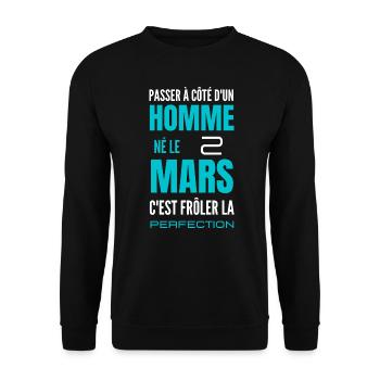 Anniversaire homme né le 2 mars - Sweat-shirt Unisexe - noir - Devant - Alina (178cm) & Michal (187cm)