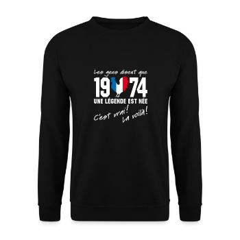 Né en 1974 - Coq aux couleurs françaises - Sweat-shirt Unisexe - noir - Devant - Alina (178cm) & Michal (187cm)
