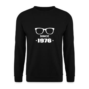 Geek since 1976 - Unisex Sweatshirt - black - Front - Alina (178cm) & Michal (187cm)