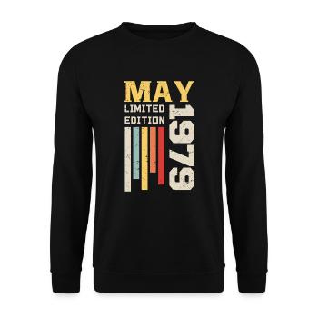 Mai 1979 - Geburtstagsgeschenk geboren im Mai 1979 Mai - Unisex Pullover - Schwarz - Vorne - Alina (178cm) & Michal (187cm)