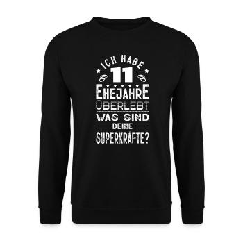 Hochzeitsgeschenk 11 Jahre Ehe Hochzeitstag - Unisex Pullover - Schwarz - Vorne - Alina (178cm) & Michal (187cm)