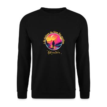 Zeit für ein weiteres Abenteuer - Unisex Pullover - Schwarz - Vorne - Alina (178cm) & Michal (187cm)