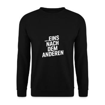 Eins nach dem Anderen der Reihe nach - nur Geduld - Unisex Pullover - Schwarz - Vorne - Alina (178cm) & Michal (187cm)