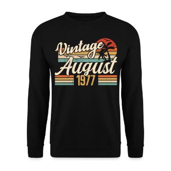 August 1977 Jubiläum 1977 - August Legends Geschenk - Unisex Pullover - Schwarz - Vorne - Alina (178cm) & Michal (187cm)