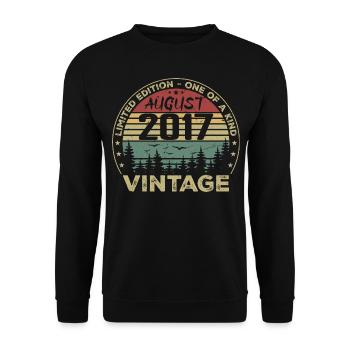 Vintage 2017 Millésime Août 2017 August 2017 Août - Unisex Sweatshirt - black - Front - Alina (178cm) & Michal (187cm)