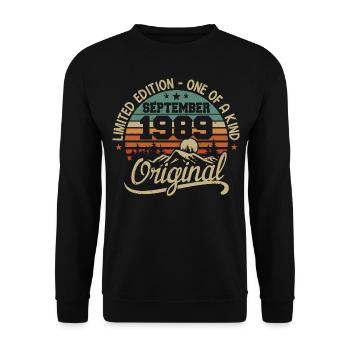 Birthday September 1989 Gift September 1989 - Unisex Sweatshirt - black - Front - Alina (178cm) & Michal (187cm)