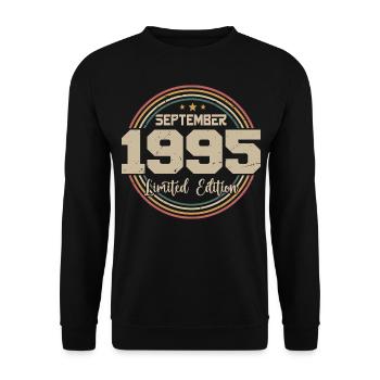 September 1995 Geburtstagsgeschenk 1995 - Unisex Pullover - Schwarz - Vorne - Alina (178cm) & Michal (187cm)
