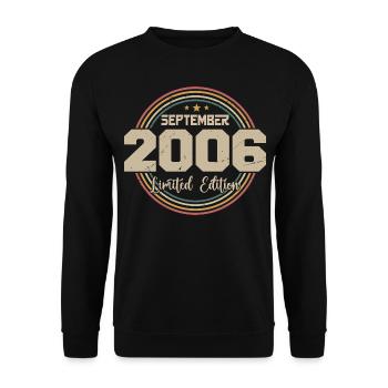 September 2006 Geburtstagsgeschenk 2006 - Unisex Pullover - Schwarz - Vorne - Alina (178cm) & Michal (187cm)