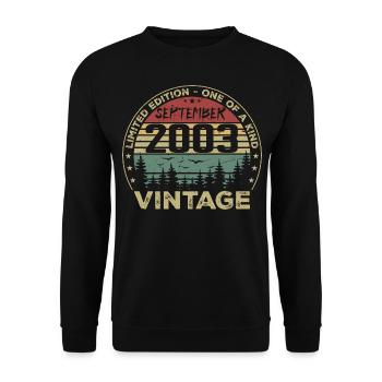 September 2003 Vintage Geburtstagsgeschenk 2003 - Unisex Pullover - Schwarz - Vorne - Alina (178cm) & Michal (187cm)