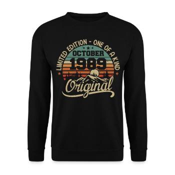 October 1989 - Legends Were Born In October 1989 - Unisex Sweatshirt - black - Front - Alina (178cm) & Michal (187cm)