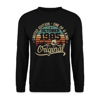 Oktober 1985 - Im Oktober 1985 werden Legenden geboren - Unisex Pullover - Schwarz - Vorne - Alina (178cm) & Michal (187cm)