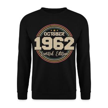 Born in October 1962 Retro Anniversary October 1962 - Unisex Sweatshirt - black - Front - Alina (178cm) & Michal (187cm)