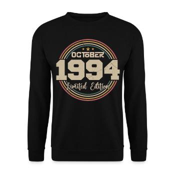 Born in October 1994 Retro Birthday October 1994 - Unisex Sweatshirt - black - Front - Alina (178cm) & Michal (187cm)